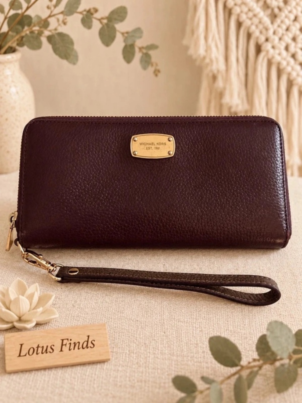 Michael Kors Zip-Around Wallet Wristlet Gold-Tone Hardware
